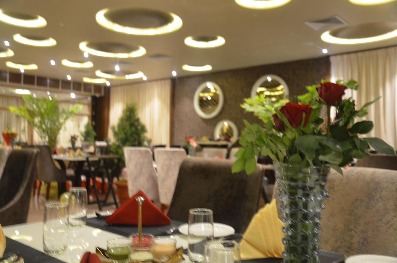 Hotel Prince Viraj Jabalpur Luaran gambar