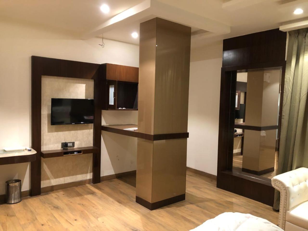Hotel Prince Viraj Jabalpur Luaran gambar